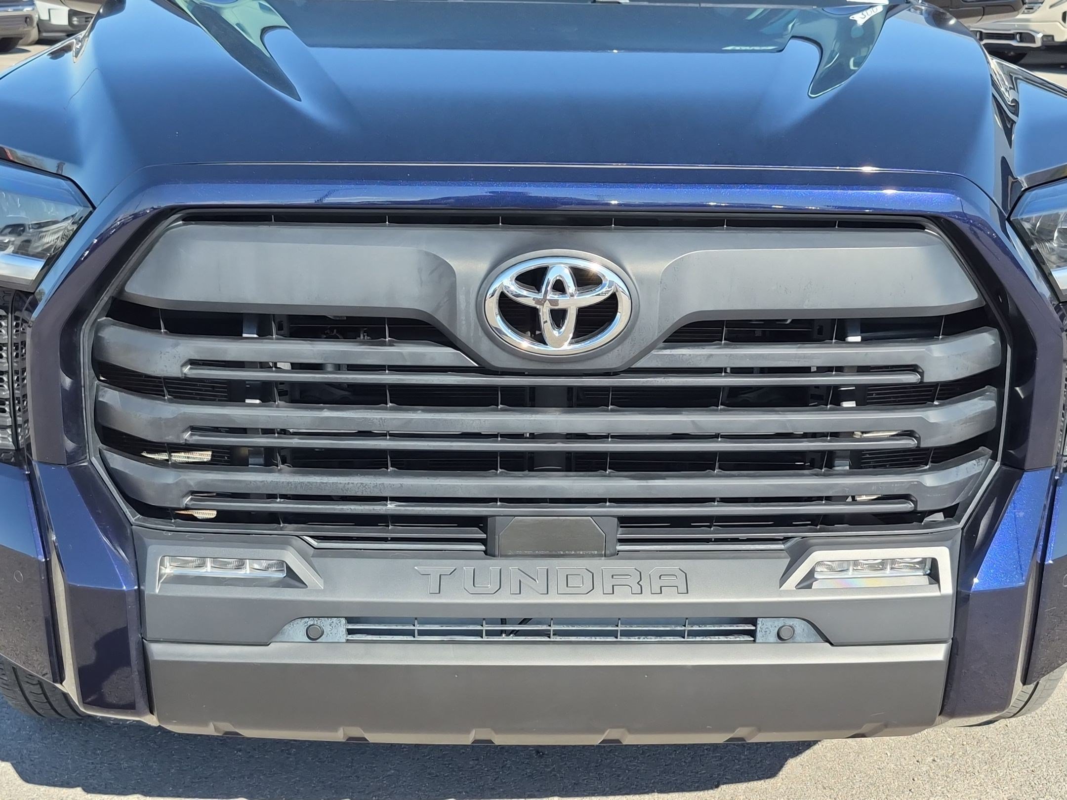 Used 2023 Toyota Tundra SR5 w/ SR5 Convenience Package AWD/4WD image 10
