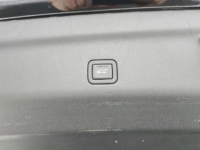 Used 2023 GMC Yukon Denali w/ LPO, Floor Liner Package AWD/4WD image 48