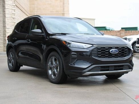 Used 2025 Ford Escape ST-Line image 2