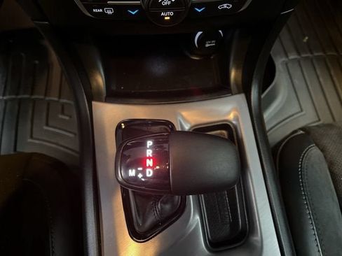 Used 2022 Dodge Charger R/T w/ Plus Group RWD image 15