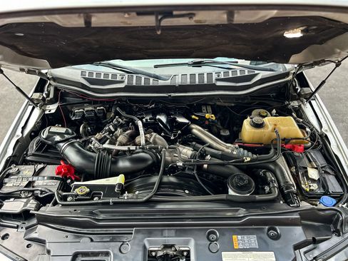 Used 2019 Ford F250 Lariat w/ Lariat Value Package image 42