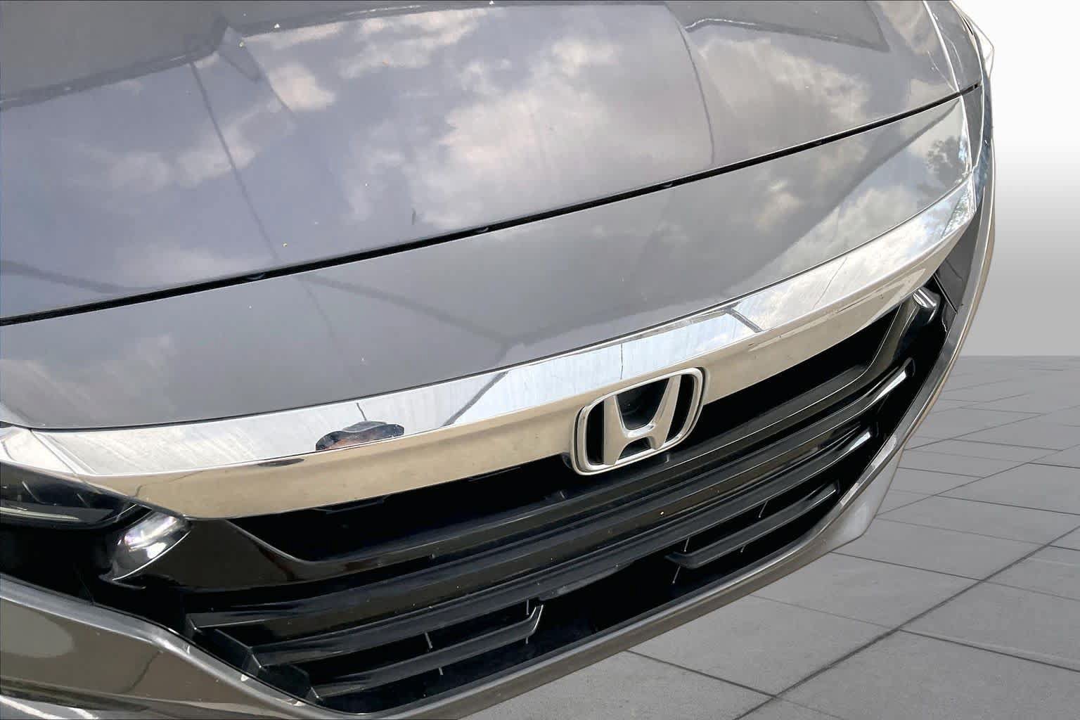 Used 2018 Honda Accord Touring image 29