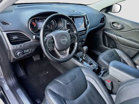 Used 2021 Jeep Cherokee Limited FWD image 9