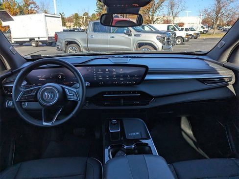 Used 2025 Buick Enclave Preferred image 10