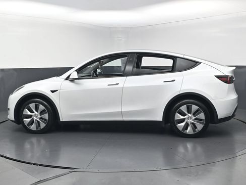 Used 2023 Tesla Model Y Long Range AWD/4WD image 7