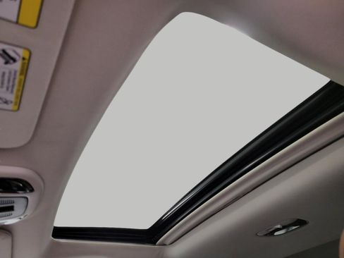 Used 2021 Subaru Outback Touring w/ Popular Package #2 image 20