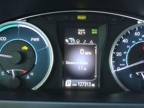 Used 2015 Toyota Camry XLE w/ Moonroof Package FWD image 14