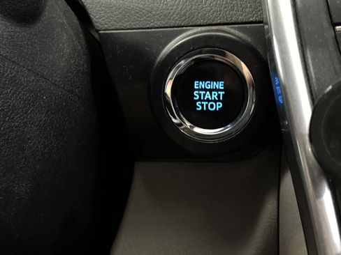 Used 2015 Toyota Camry XLE w/ Advanced Technology Package FWD image 23
