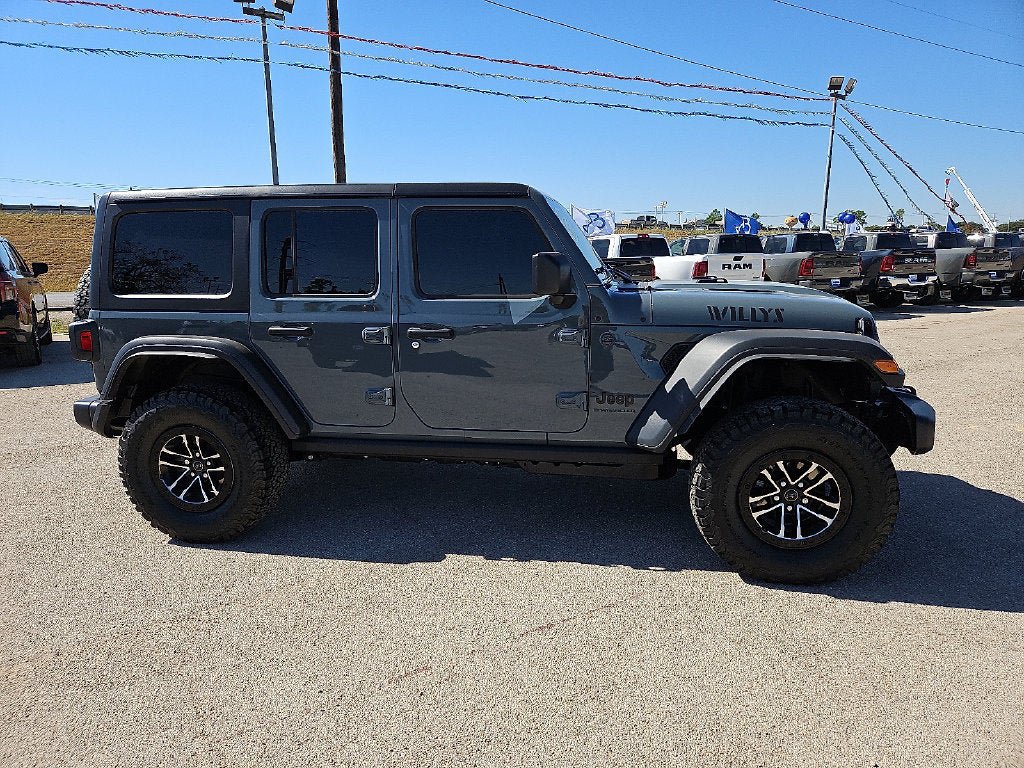 Used 2026 Jeep Wrangler Unlimited Sport AWD/4WD image 9
