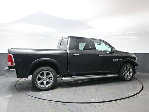 Used 2017 RAM 1500 Laramie w/ Convenience Group image 9