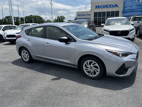 Certified 2024 Subaru Impreza 2.0i AWD/4WD image 2