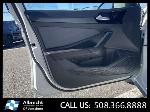 Used 2025 Volkswagen Jetta GLI Autobahn image 11