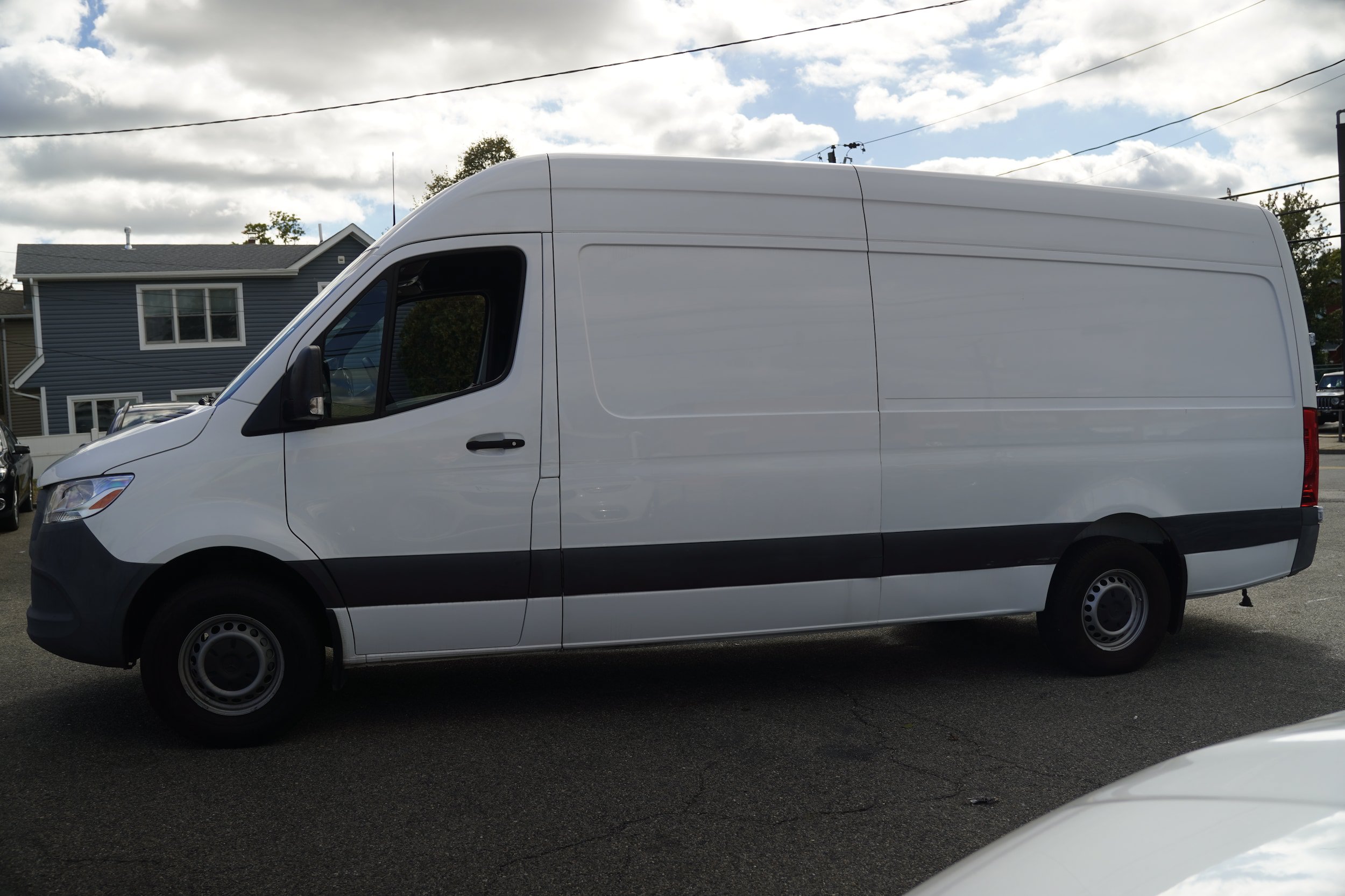 Used 2023 Mercedes-Benz Sprinter 2500 image 4