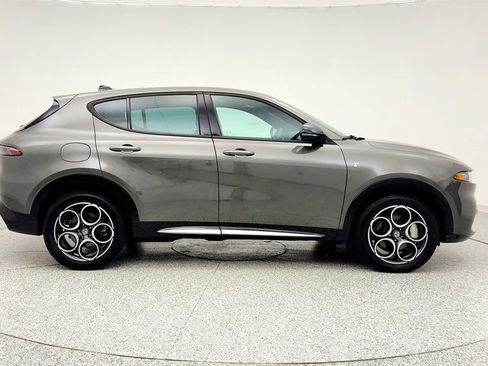 Used 2024 Alfa Romeo Tonale Ti image 4