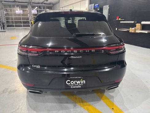 Used 2021 Porsche Macan image 7