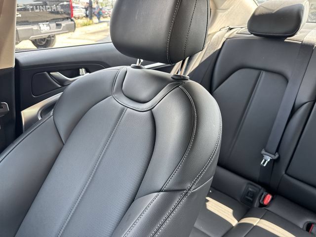 Used 2026 Genesis G70 2.5T AWD/4WD image 13