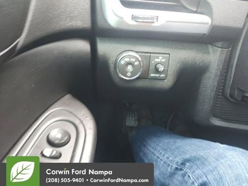 Used 2014 GMC Acadia SLT image 19