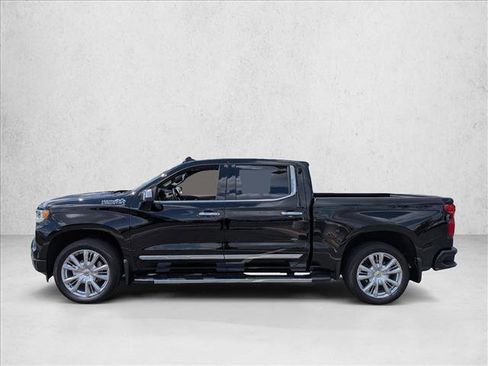 Certified 2024 Chevrolet Silverado 1500 High Country w/ High Country Premium Package AWD/4WD image 8