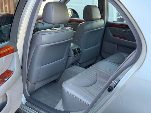 Used 2003 Lexus LS 430 RWD image 42