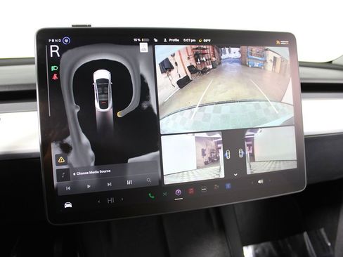 Used 2022 Tesla Model Y Performance image 10