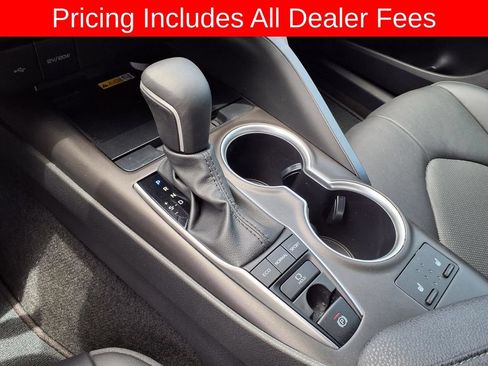 Used 2024 Toyota Camry XLE FWD image 21