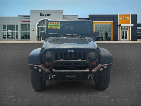 Used 2007 Jeep Wrangler Sahara w/ Dual Top Group AWD/4WD image 2