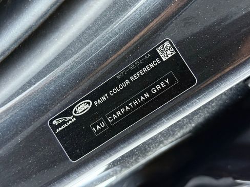 Used 2023 Land Rover Defender 130 First Edition image 82