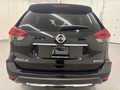 Used 2018 Nissan Rogue SV AWD/4WD image 6