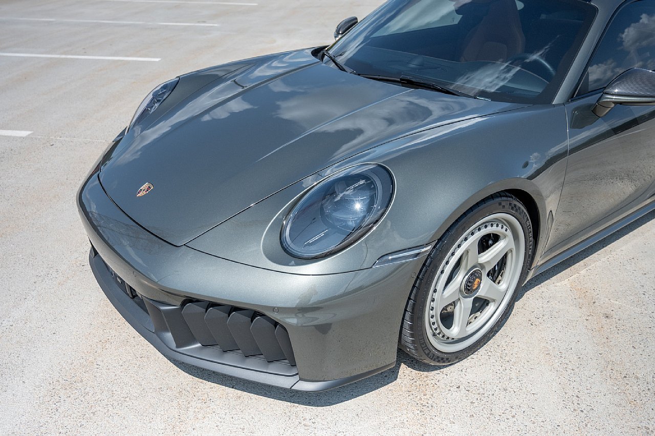 Used 2026 Porsche 911 Carrera GTS RWD image 12