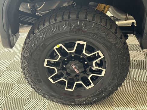 New 2026 GMC Sierra 2500 AT4X image 17