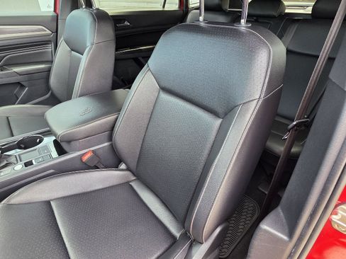 Used 2020 Volkswagen Atlas Cross Sport SEL image 35