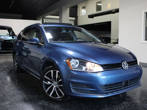 Used 2016 Volkswagen Golf Limited Edition image 33