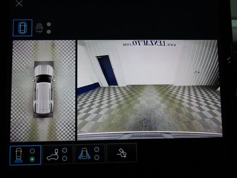 Used 2025 GMC Yukon AT4 Ultimate image 10