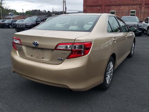 Used 2012 Toyota Camry LE FWD image 6