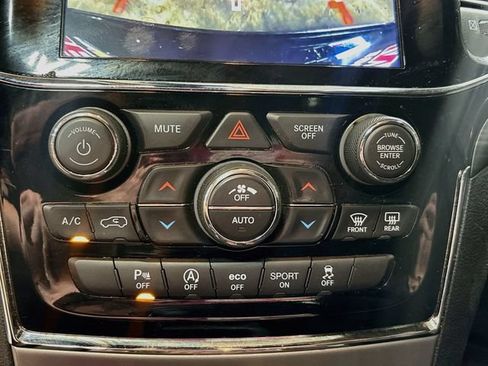 Used 2019 Jeep Grand Cherokee Altitude AWD/4WD image 17
