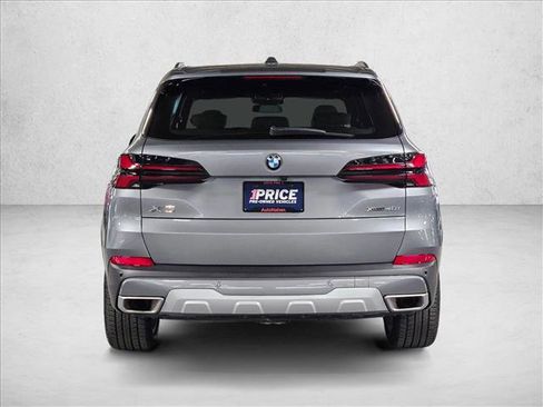 Used 2024 BMW X5 xDrive40i w/ Parking Assistance Package AWD/4WD image 7