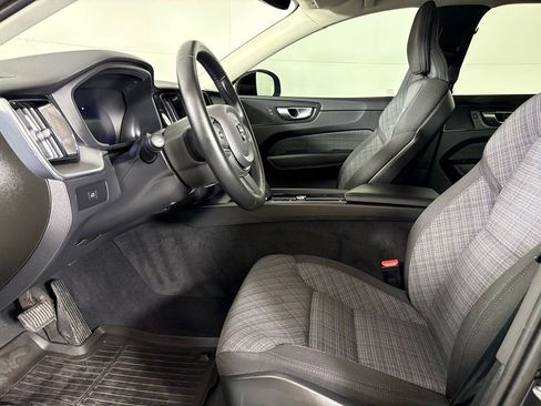 Used 2024 Volvo XC60 B5 Core w/ Protection Package Premier AWD/4WD image 21