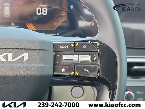 New 2026 Kia Sorento S w/ S Panoramic Sunroof Package FWD image 24