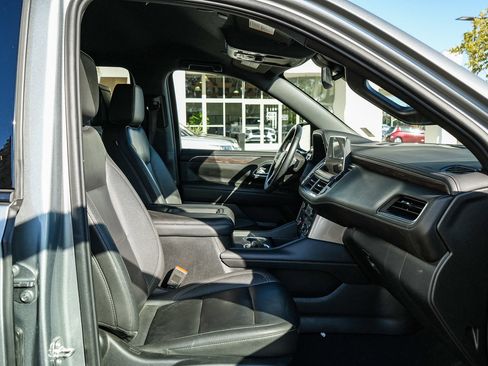 Used 2024 Chevrolet Tahoe Z71 w/ Luxury Package AWD/4WD image 18