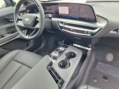 New 2026 Cadillac Lyriq Premium Luxury image 26