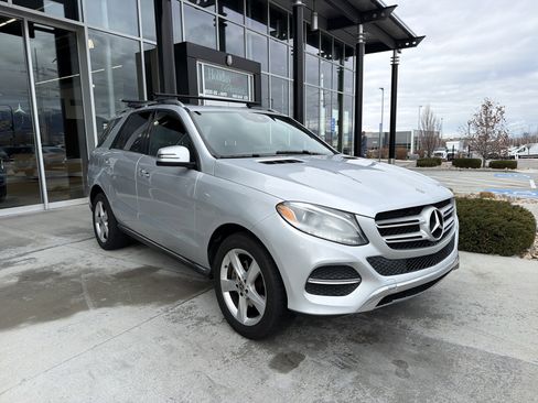 Used 2017 Mercedes-Benz GLE 350 350 4MATIC image 3