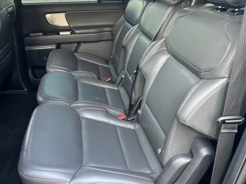 Used 2025 Ford Expedition Max Active RWD image 6