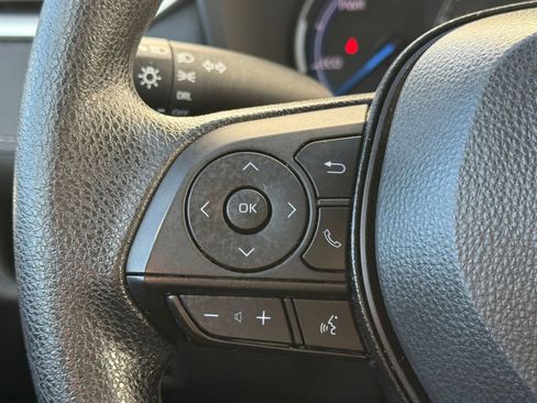 Used 2025 Toyota RAV4 LE image 16