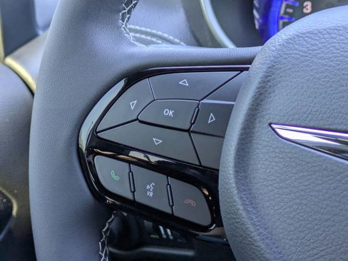 New 2026 Chrysler Pacifica Select image 28