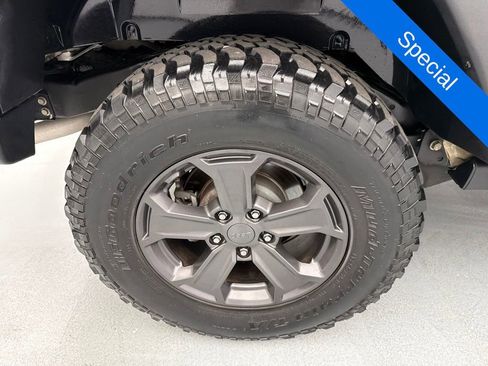 Used 2018 Jeep Wrangler Rubicon AWD/4WD image 10