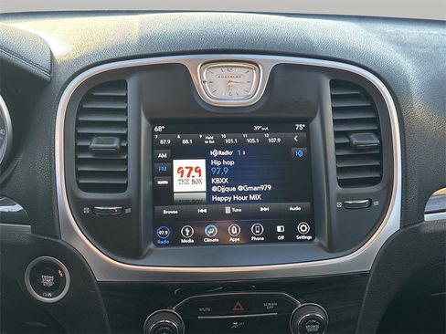 Used 2019 Chrysler 300 Touring w/ Sport Appearance Package image 16