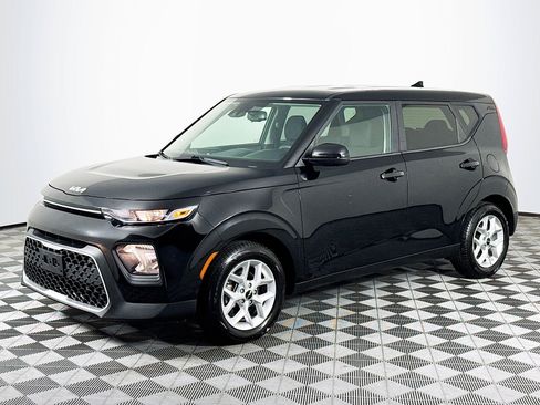 Used 2022 Kia Soul S FWD image 4
