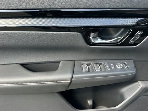 Used 2025 Honda CR-V Sport Touring image 12