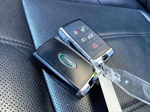 Certified 2022 Land Rover Range Rover Evoque S image 32