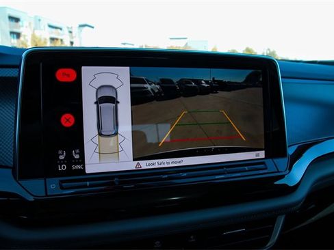 New 2026 Volkswagen Atlas Peak Edition image 22